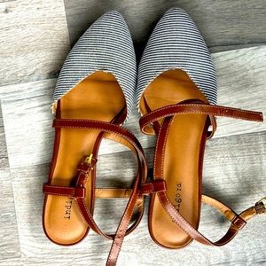 Womens flats with leather strap